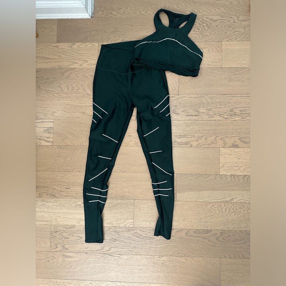ALO Yoga Dark Green Set with White Accents